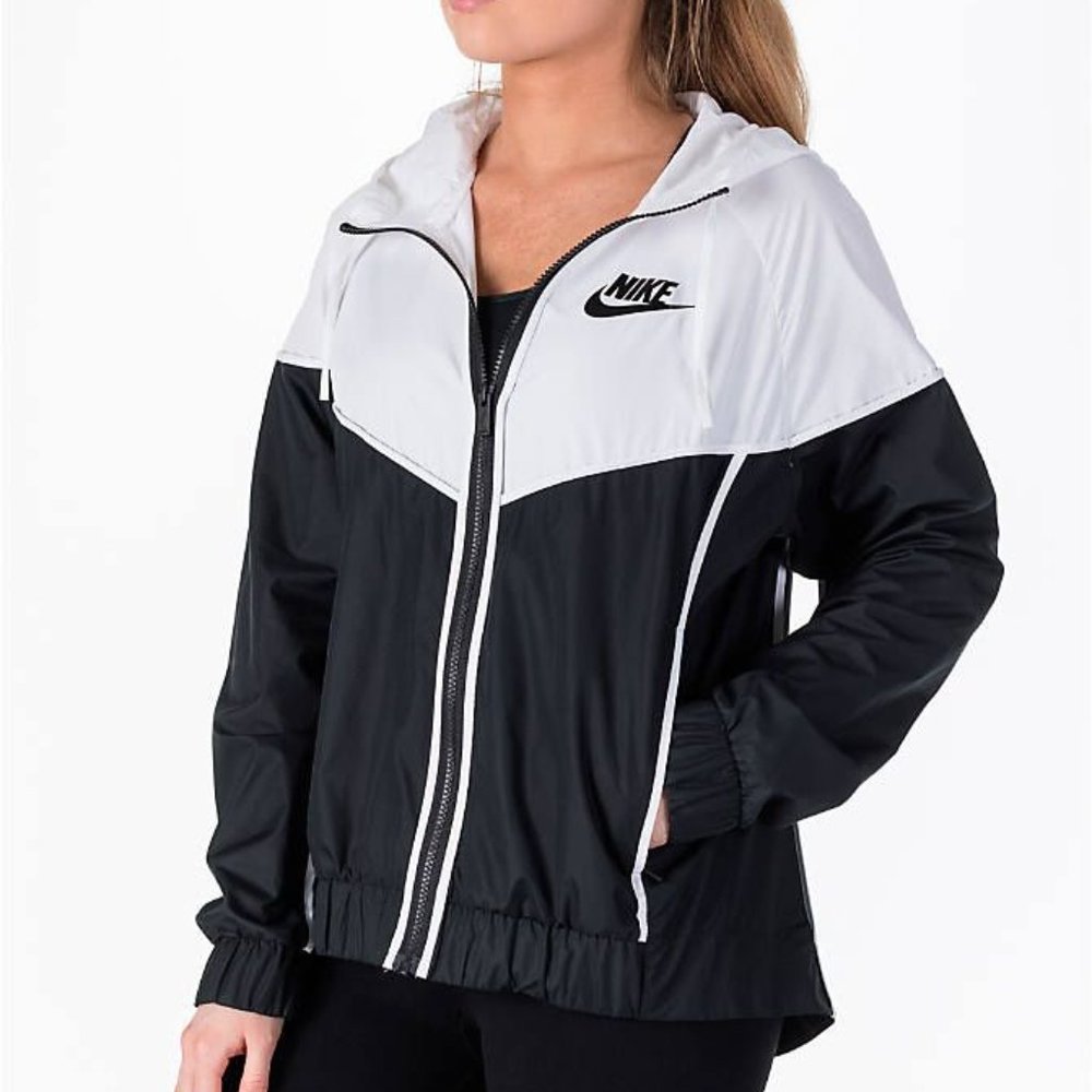 ☑️ nike windrunner windbreaker